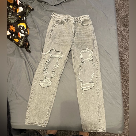 American eagle mom jeans never worn tags still on - Picture 1 of 3